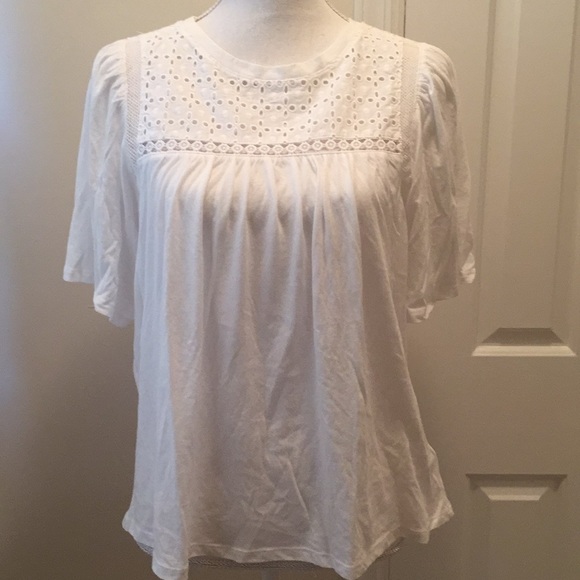 GAP Tops - Gap Eyelet White Top size Medium